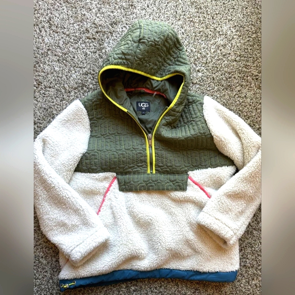 UGG Iggy Sherpa Hooded Half Zip FleecePull Over Jacket size Large